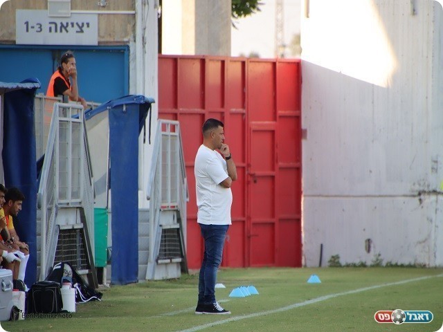 מעדיף להסתכל קדימה, מאשר לשקוע. אלעד בראון (בן מלניק)